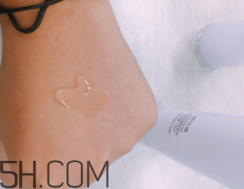 歐詩(shī)漫養(yǎng)膚水是干嘛的？歐詩(shī)漫養(yǎng)膚水什么功效