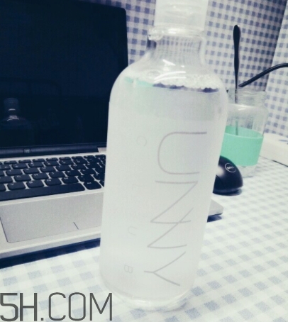 unny卸妝水和蓓昂斯哪個(gè)好？unny卸妝水和蓓昂斯對(duì)比