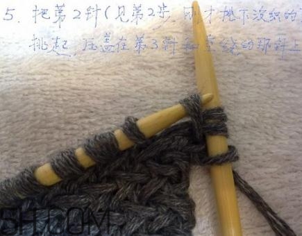 水波大圍巾怎么系好看？水波大圍巾系法圖解