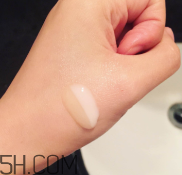 倩碧淡斑精華能見光嗎？有效嗎？