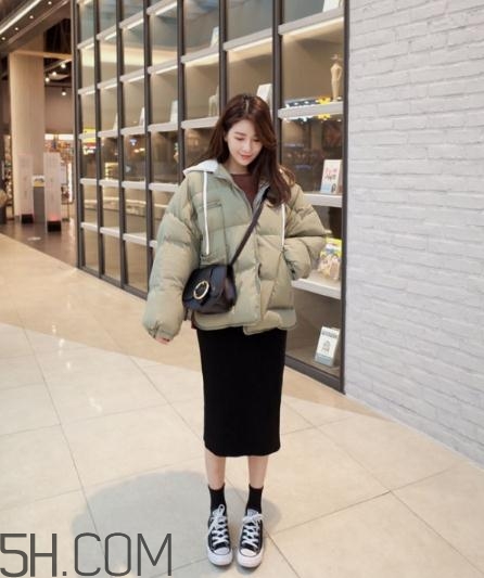 冬天穿裙子配什么鞋子？冬天穿裙子配什么鞋好看？