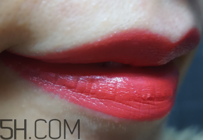 倩碧小方唇膏哪個(gè)色號(hào)最好看？哪個(gè)色號(hào)最火？