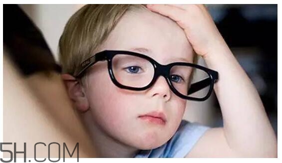 戴眼鏡可以學(xué)跆拳道嗎？高度近視可以學(xué)跆拳道嗎？