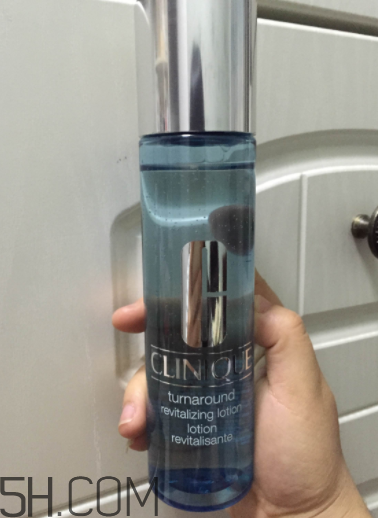 倩碧宛若新生水精萃是精華液嗎？適合什么年齡？