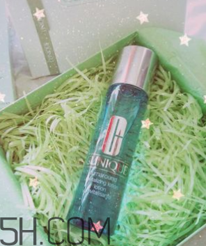 倩碧宛若新生水精萃是精華液嗎？適合什么年齡？