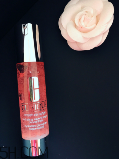 倩碧水磁場(chǎng)凝露適合油皮嗎？適合夏天嗎？