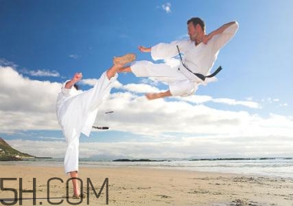 跆拳道常見的運(yùn)動(dòng)損傷有哪些？跆拳道運(yùn)動(dòng)損傷怎么處理