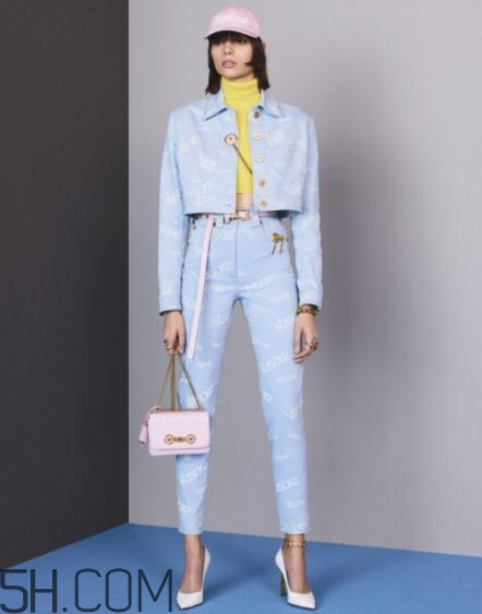 versace2018早秋服裝系列好看嗎_有哪些款式？