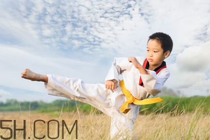 跆拳道腰帶怎么系？怎么看跆拳道等級高低？