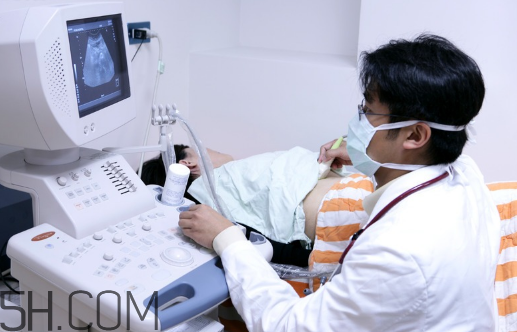 b超是檢查什么的？做b超時肚子上涂的是什么？