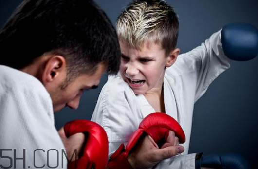 跆拳道和空手道哪個(gè)厲害？跆拳道和空手道的區(qū)別？