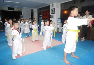 小孩子學(xué)跆拳道好不好？小孩學(xué)跆拳道的好處？