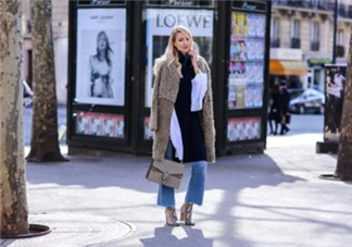 羊絨大衣里面怎么搭配？羊絨大衣搭配什么打底衫？