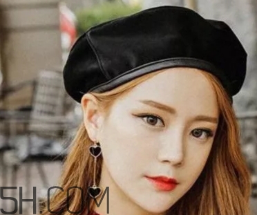 貝雷帽怎么戴不容易掉？三種方法技巧