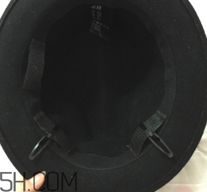 貝雷帽怎么戴不容易掉？三種方法技巧