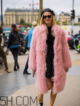 臉大的適合戴貝雷帽嗎？臉大怎么戴貝雷帽好看？