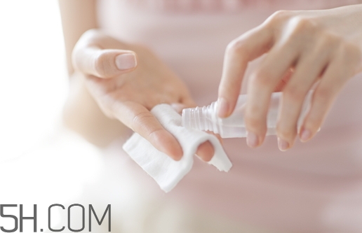 濕敷刺痛怎么回事？化妝水濕敷刺痛感怎么辦？