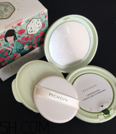 百雀羚氣墊BB霜浮粉嗎？適合干皮嗎？