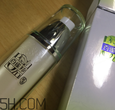 百雀羚亮膚水是清潔水嗎？適合油皮嗎？