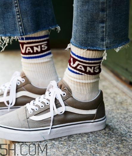 冬天穿九分褲穿什么襪子？冬天穿九分褲腳踝冷怎么辦？