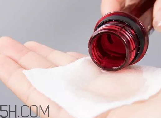 濕敷和面膜哪個(gè)先用？濕敷和面膜的順序