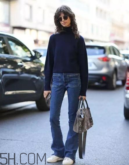 高領(lǐng)毛衣搭配什么褲子？高領(lǐng)毛衣下面穿什么？