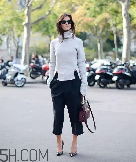 高領(lǐng)毛衣搭配什么褲子？高領(lǐng)毛衣下面穿什么？