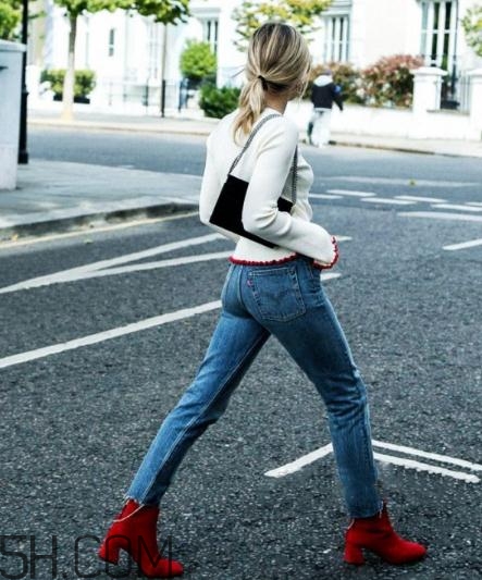 短靴什么顏色好看？什么顏色的短靴百搭？