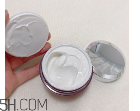 olay大紅瓶面霜適合白天用嗎？能見光嗎？