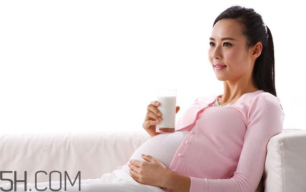 哪些孕媽不宜喝牛奶？準(zhǔn)媽媽喝奶要注意什么？