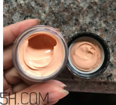 Olay素顏眼霜適合多大年紀(jì)？什么功效？