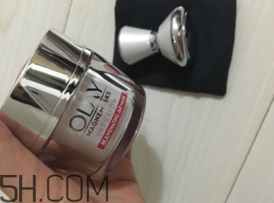 Olay磁力導(dǎo)入面膜可以用手涂嗎？磁力儀咋用？