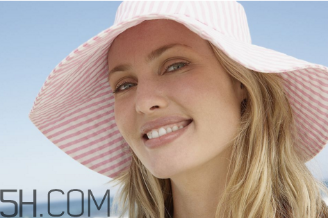 烤瓷牙取下來還能用嗎？瓷貼面美白對牙齒有損害嗎？