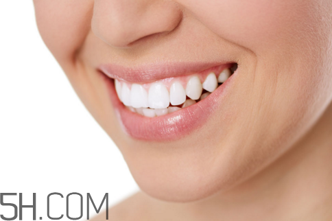 喝咖啡牙齒黃色能去除嗎？小蘇打美白牙齒嗎？