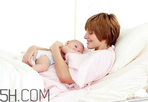 什么時候要考慮催生的問題？坐月子需要怎樣的環(huán)境比較好？