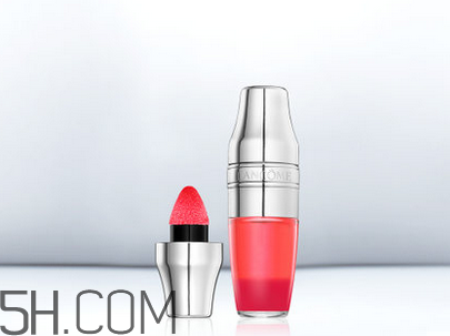 涂口紅可以吃東西嗎？每天涂口紅有沒(méi)有危害？