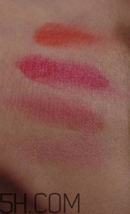 口紅是用什么做的？可以吃的口紅品牌推薦