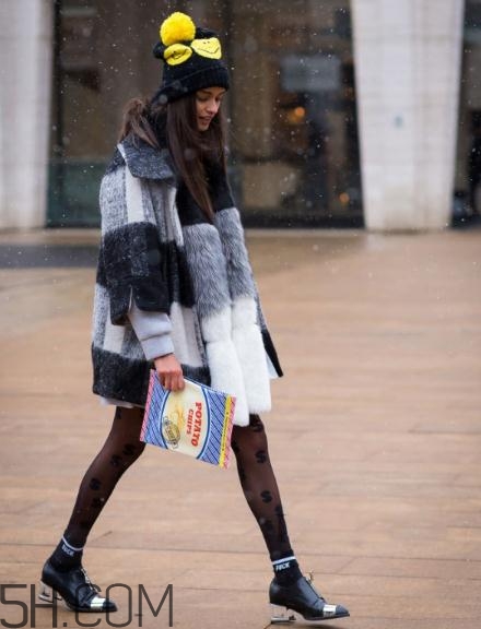 短靴搭配什么襪子？穿短靴配襪子圖片