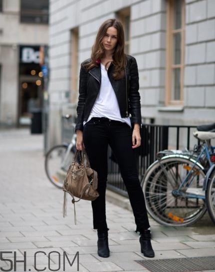 穿短靴怎么配衣服好看？短靴搭配什么上衣？