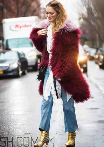 穿短靴怎么配衣服好看？短靴搭配什么上衣？