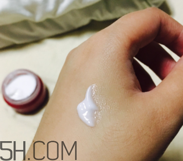 Olay小臉面霜適合秋冬嗎？適合油皮嗎？