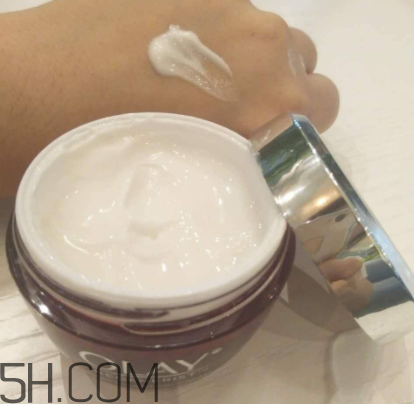 Olay小臉面霜適合秋冬嗎？適合油皮嗎？