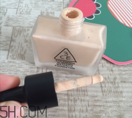 3ce超水潤(rùn)粉底液好用嗎？3ce粉底液和遮瑕液使用感