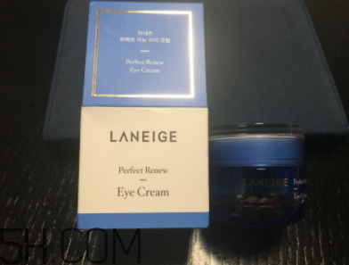 蘭芝致美眼霜油不油？長脂肪粒嗎？