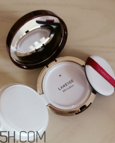 蘭芝氣墊霜控油嗎？蘭芝氣墊霜適合油皮嗎？