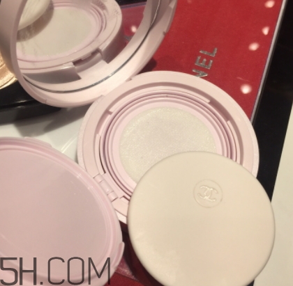 香奈兒氣墊香水怎么打開(kāi)？香奈兒氣墊香水怎么用