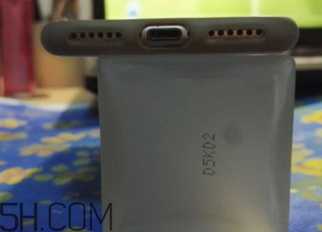 雅頓和嬌韻詩(shī)哪個(gè)好用？伊麗莎白雅頓和嬌韻詩(shī)哪個(gè)檔次高