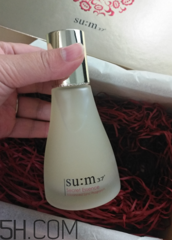 SUM37呼吸魔法精華是乳液嗎？用在哪一步？