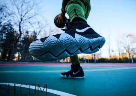 nike kyrie 4實(shí)戰(zhàn)效果怎么樣？耐克歐文4代測評(píng)