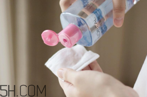 卸妝水對皮膚有傷害嗎？歐萊雅三合一卸妝水使用測評